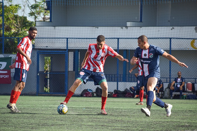 通过多个平 通过多个平